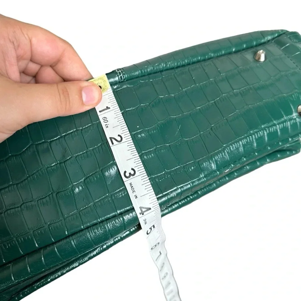 MAXX New York Green Croc Embossed Leather Shoulder Bag Silver Hardware Mobwife - Picture 14 of 16